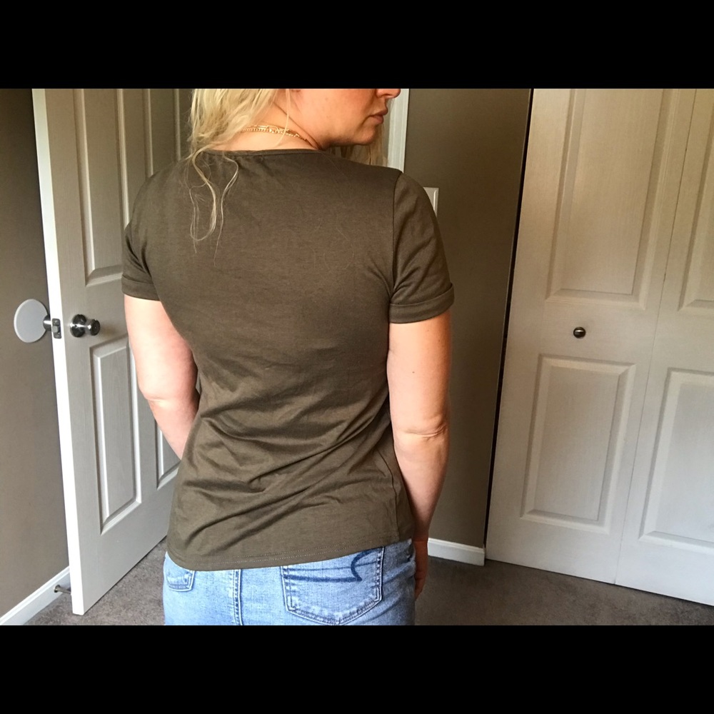 Deep v t-shirts with cuffed short sleeve - Picture 5 of 9